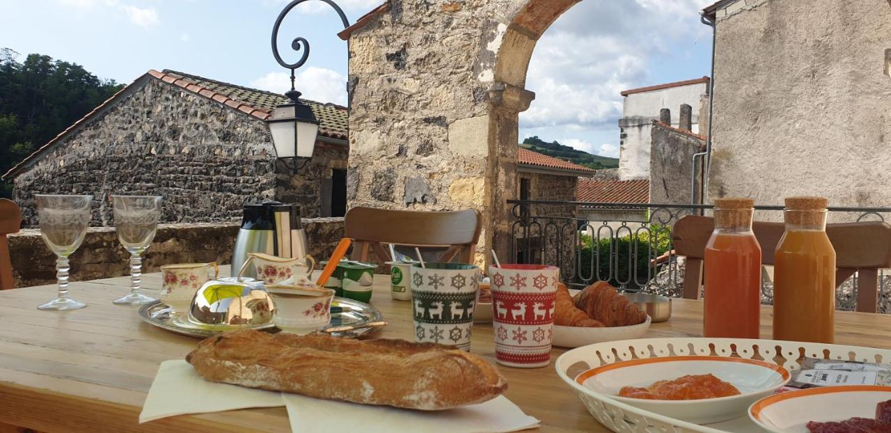 La Tour Noble Bed & Breakfast Saint-Saturnin  Eksteriør bilde