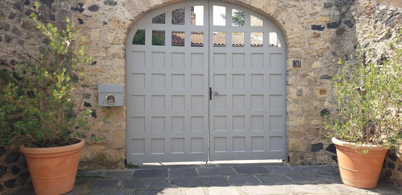 La Tour Noble Bed & Breakfast Saint-Saturnin  Eksteriør bilde