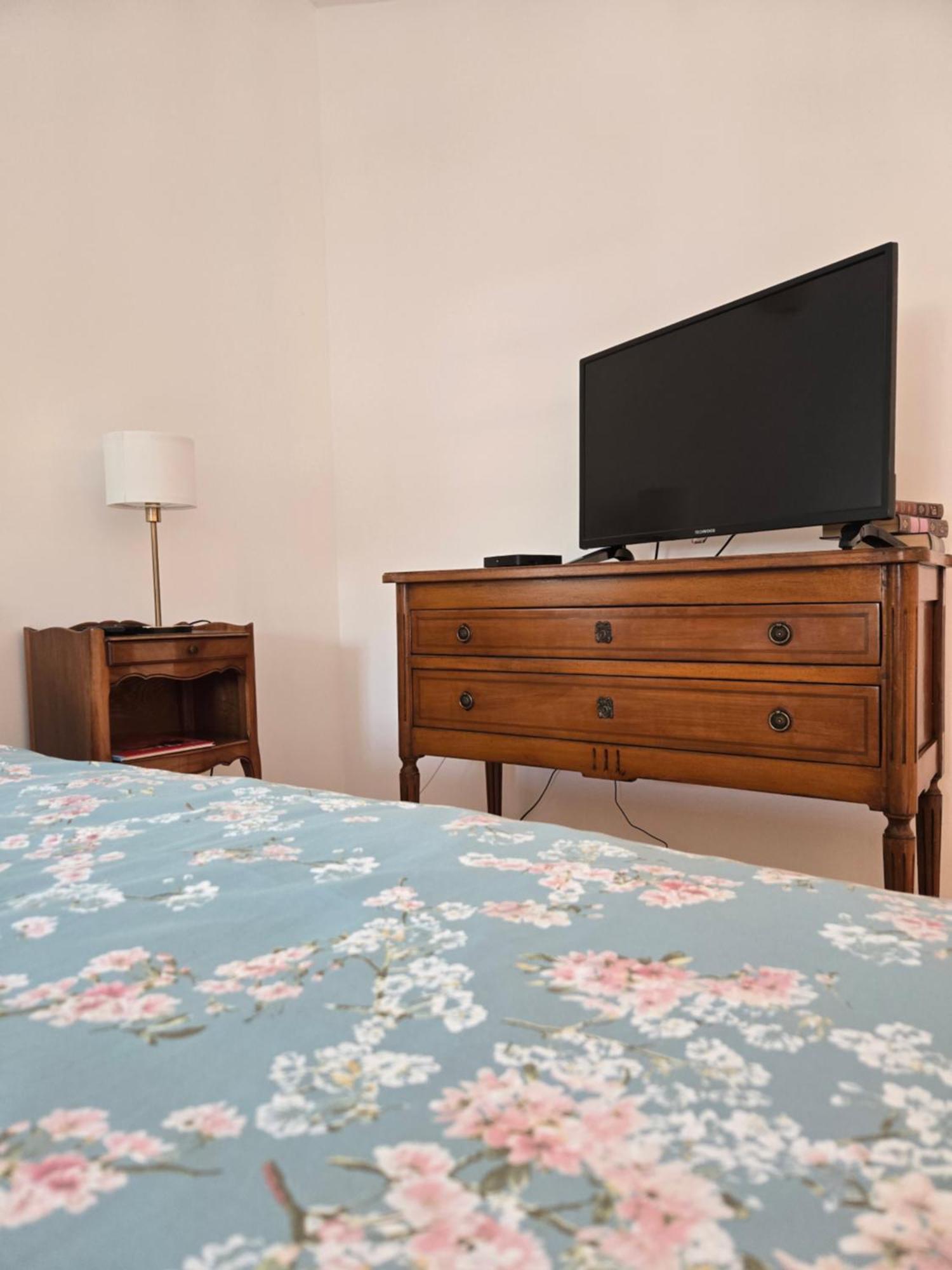 La Tour Noble Bed & Breakfast Saint-Saturnin  Eksteriør bilde